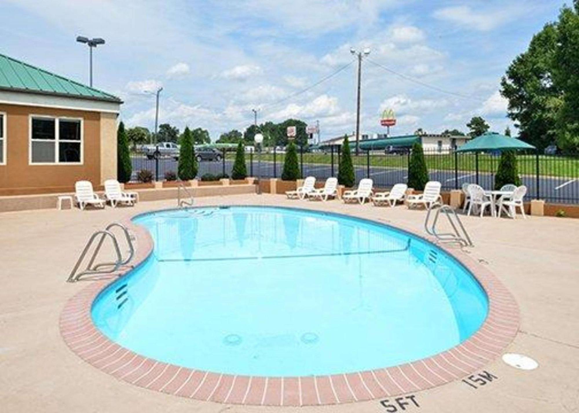 Quality Inn Asheboro South Экстерьер фото